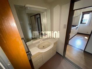 東伝ビルの画像