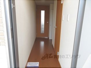 レオパレス琵琶湖の廊下