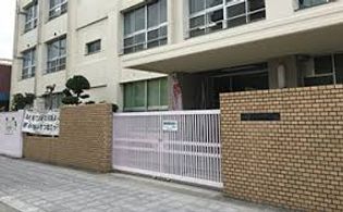 大阪市立塩草立葉小学校(小学校)まで540m