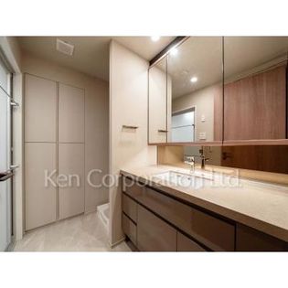 THE YOKOHAMA FRONT TOWERの画像