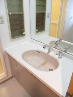 コート・イシハラの画像