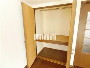 シャンブル八乙女の上下に分けて収納可能です。