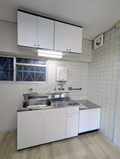 平野ハイツの2400サイズの大型キッチン