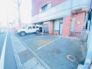 レジェンドビルの駐車場