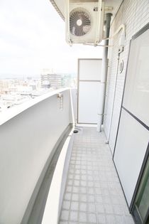 ノルデンタワー新大阪アネックスのバルコニーです