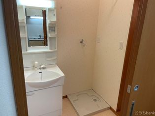 ながみねヒルズの洗濯機は室内に置けます。