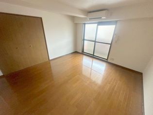 ピスケス花園の白を基調とした内装でおしゃれで、落ち着ける空間です。