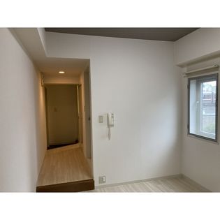 グランディ梅田北の洋室