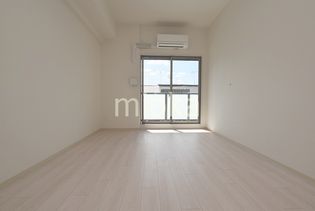 セオリー天王寺南DOORの居間です