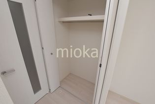 セオリー天王寺南DOORのちょっとした収納スペースも充実しています