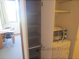 レオパレスエザーンス2の下駄箱