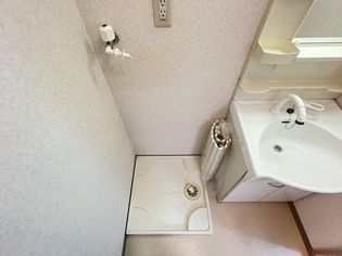 第六マンション一八の洗濯機置き場