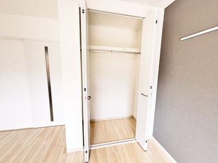 コンフォール津のクローゼット