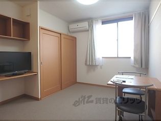 レオパレスウエスタンの洋室