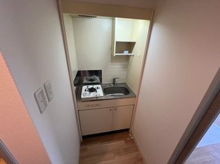 ロータリーマンション萱島西の間取りが反転の同じマンションのお部屋です