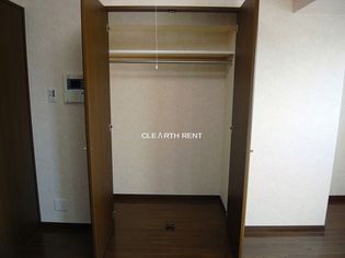 パレステュディオ新宿パークサイドの☆ハンガーパイプ付きクローゼット