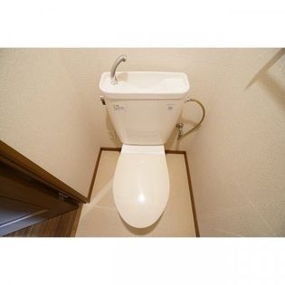 アムス志村のシンプルで使いやすいトイレです