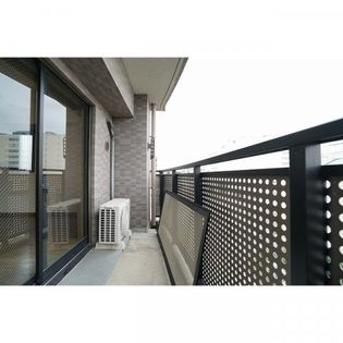 アムス志村の陽当たり良好なバルコニーです