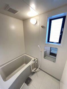 カーサベルツリーの浴室には窓が有り換気に便利です