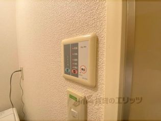 レオパレス萩ケ丘の浴室乾燥機