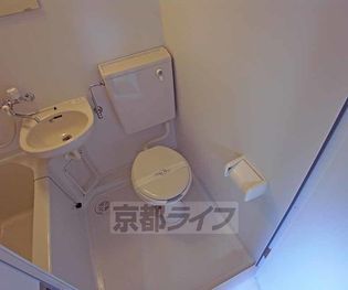 岡崎神宮荘のきれいなトイレです。