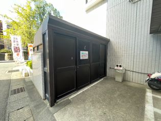 敷地内ゴミ捨て場