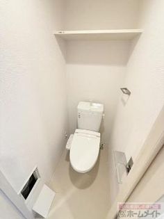 エスリード難波AGREAのシャワー付トイレ