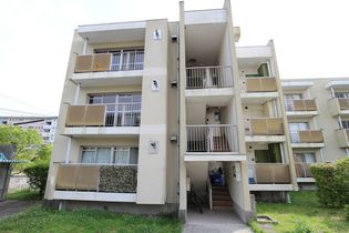 URひよどり台のちょっと違った形の棟もあります。