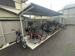 マルドミ向山の駐輪場その他