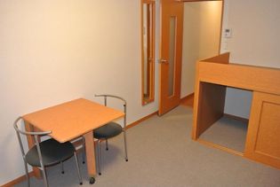 レオパレスKATSURAGIの居室