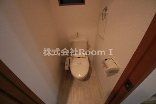 レジェンドール堺筋本町のコンパクトで使いやすいトイレです