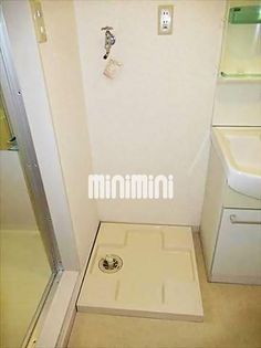 中秀ビルの洗濯機置き場です
