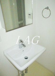 AXIS COURT KOENJIの洗面台です。