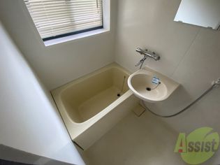 メゾンドMAYUのバスルームはゆったり浸かれる広さがあります。