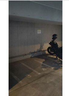 プラウドフラット横浜のバイク置場