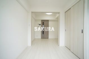 ガーラ・グランディ川崎西口のこちらのリビングで趣味の時間をお楽しみください♪