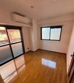 リトルアージュの画像