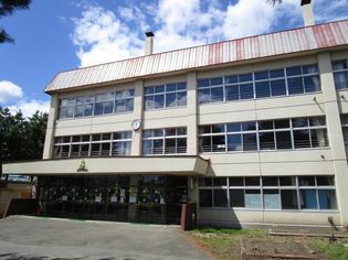 帯広市立西小学校(小学校)まで869m