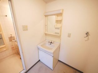 クランメール日立の洗面化粧台