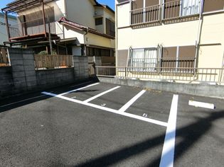 コーポウィスタリアIIのバイク置き場