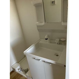 フルセイル高座渋谷の建築中 シャワードレッサー