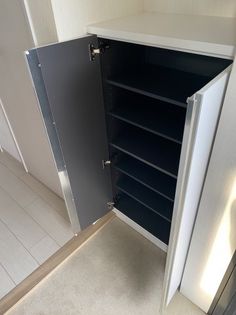 ヨコハマベイハルカスのシューズBOX