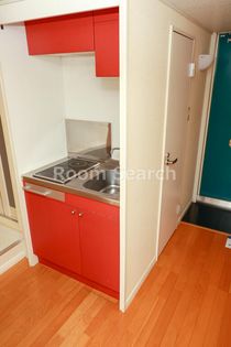 レオパレス西中根公園の2口コンロ、キッチン収納