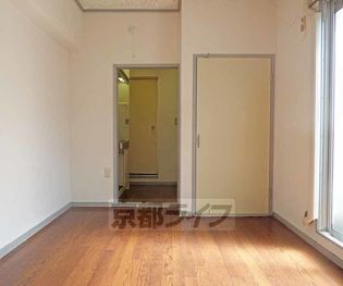 メゾン紫野の室内です。