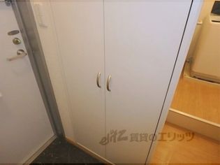 レオパレスビューテラス草内の下駄箱