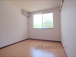 コムホート27のきれいなお部屋です。