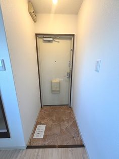 TESLAの別部屋のお写真です。ご参考までに!