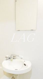 ホワイトハイツの洗面台です。