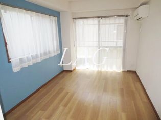 ホワイトハイツの寝室です。