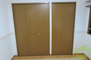 DNKMSAパートIビルのこちらに収納が御座います。沢山収納ができますね。